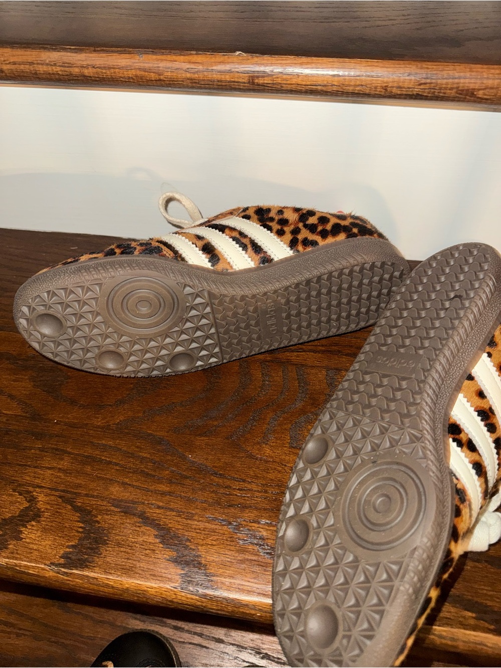 Adidas Samba Pony Hair Leopard Sneakers – Women’s US 8 - Picture 2 of 4